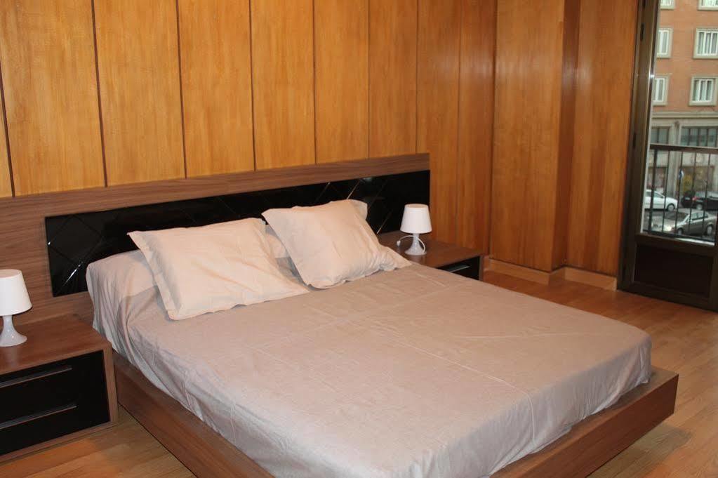 Apartamentos Rialto Madrid Ngoại thất bức ảnh